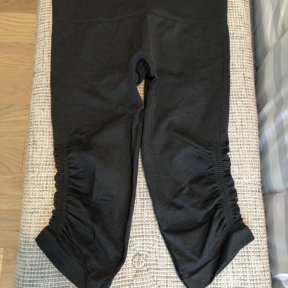 Lululemon leggings - size 8